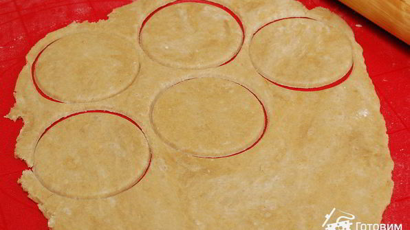 вареники из ржаного теста с творогом и черемшой