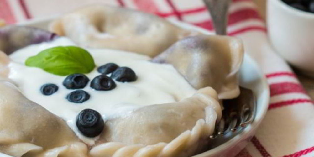 Рецепт вареников в сливочном соусе