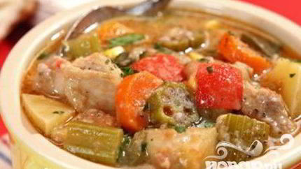 Жаркое из курицы, картофеля и сельдерея