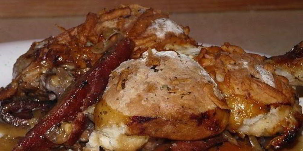 Рецепт жаркого из курицы с булочками с сыром