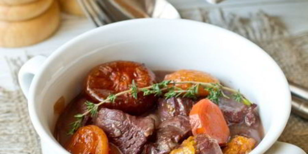 Рецепт жаркого из телятины с сухофруктами