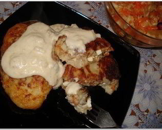 Картофельные зразы и лепешки с одной начинкой