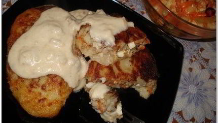 Картофельные зразы и лепешки с одной начинкой