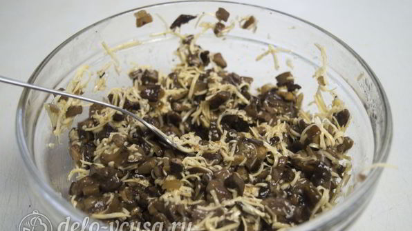 картофельные зразы с грибами и сыром