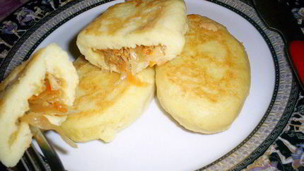 Картофельные зразы с начинкой из квашеной капусты
