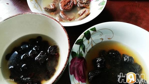 куриные зразы с сухофруктами и апельсиновым соусом