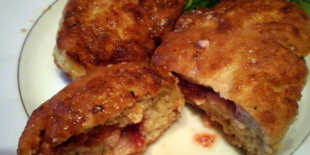 Рецепт мясных зраз с клубникой и сыром фета