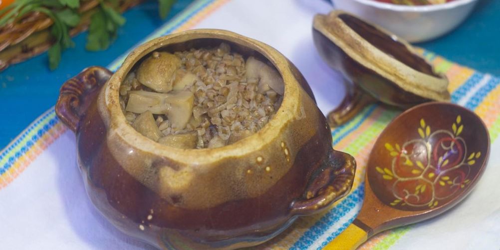Рецепт гречки с грибами в горшочке