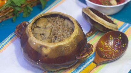 Гречка с грибами в горшочке