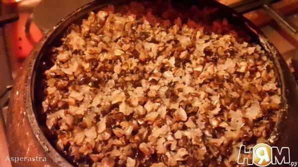 гречка в чугунке