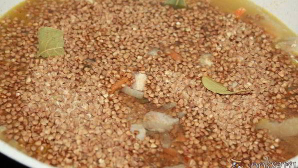 гречневая каша со свининой и овощами