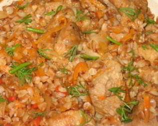 Гречневая каша со свининой по-купечески