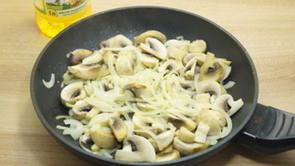 постная гречка с грибами в горшочке