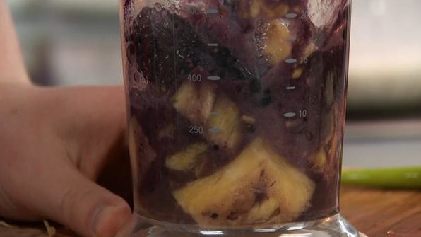 каша из киноа с ежевично-творожным кремом