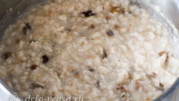 овсяная каша с изюмом