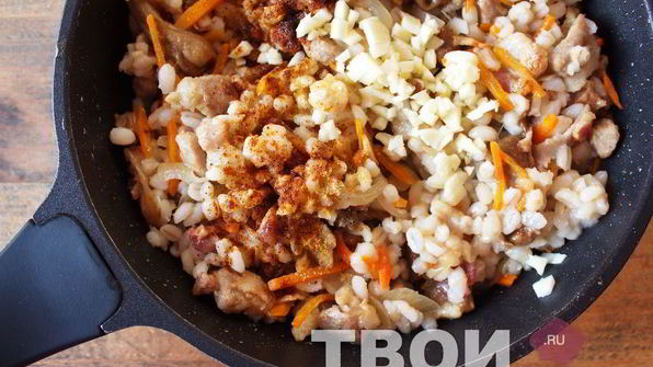 перловка с грибами