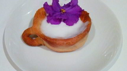 Фиалковый кофе в Сладкой кружке