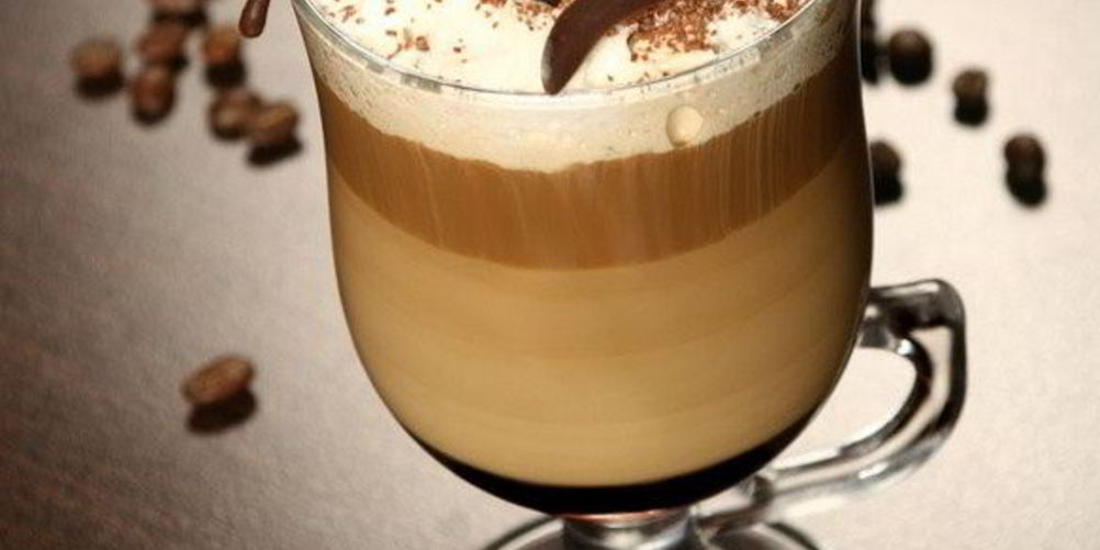 Рецепт ирландского кофе с шоколадом двух видов