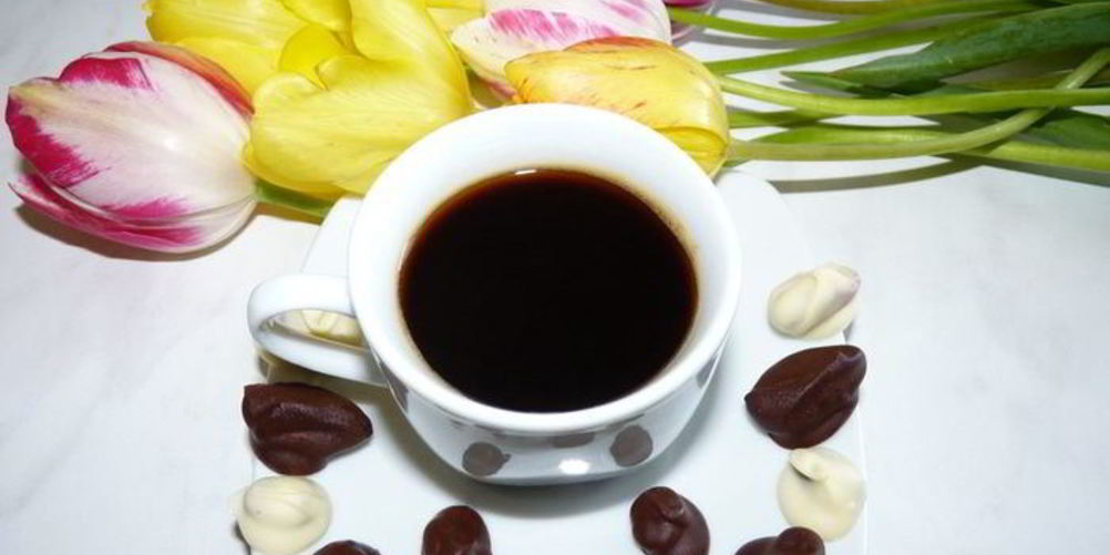 Рецепт кофе с миндалем и кофейные зернышки в шоколаде