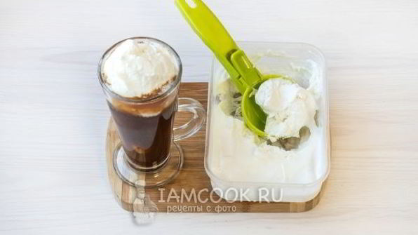 кофе с мороженым