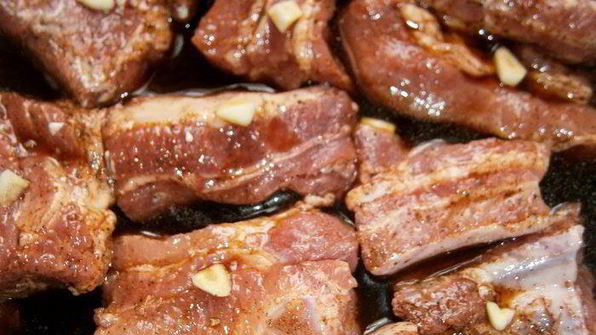 свиные ребрышки с кофейным соусом