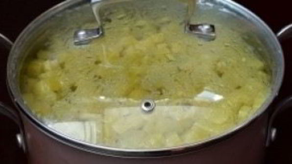 квас из ревеня