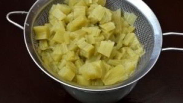 квас из ревеня