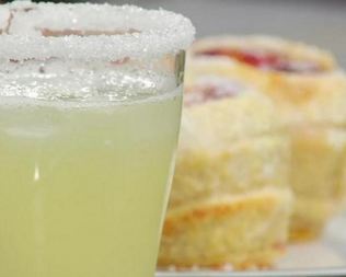 Ананасовый лимонад