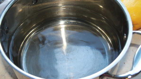 лимонно-имбирный прохлаждающий напиток