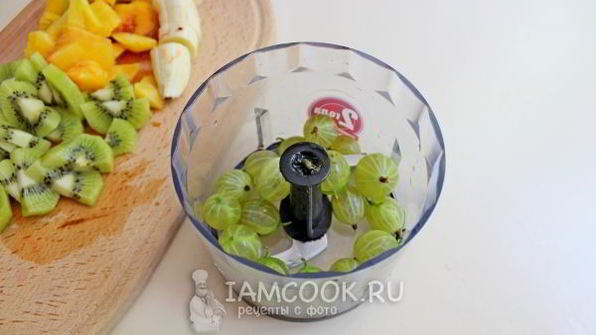 фруктовый смузи с гречневыми хлопьями