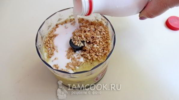 фруктовый смузи с гречневыми хлопьями