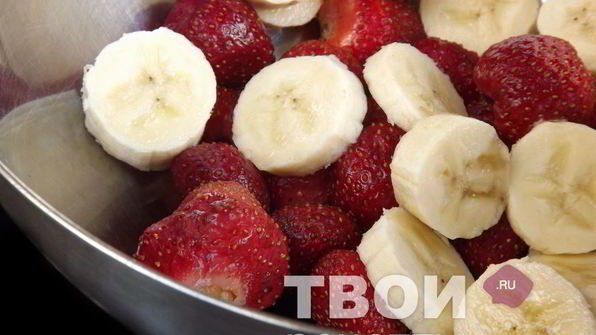 клубнично-банановый смузи