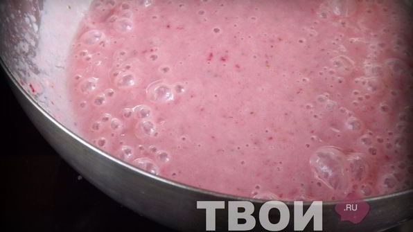 клубнично-банановый смузи