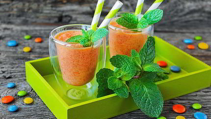 Морковный смузи с маракуйей