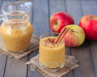 Смузи из банана и яблок с апельсиновым соком