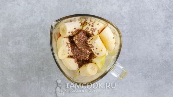 смузи из банана и яблок с апельсиновым соком