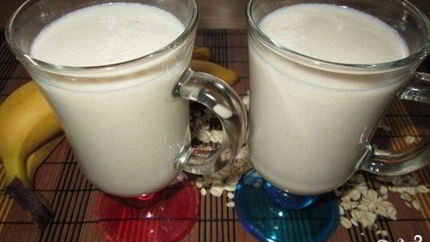 Смузи с бананом и молоком