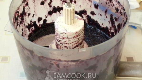 творожный коктейль на ряженке с шелковицей