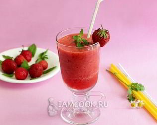 Ягодный коктейль с мятой