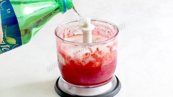 ягодный коктейль с мятой