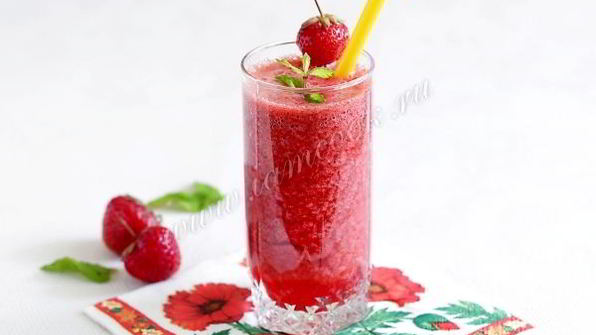 ягодный коктейль с мятой