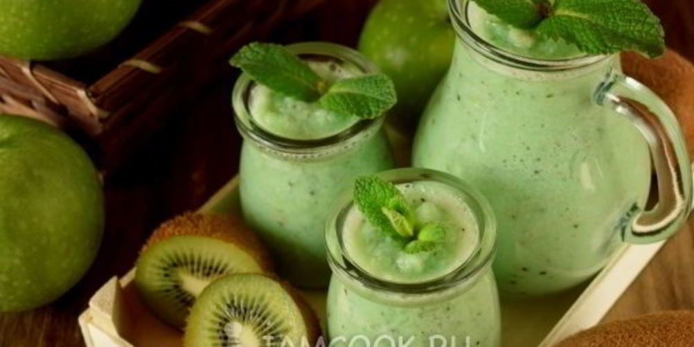 Рецепт зеленого коктейля с яблоком и пекинской капустой