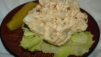 Американский картофельный салат с уксусом и майонезом