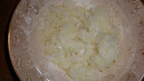 картофель в майонезе с ананасами и салатик свекла с сыром