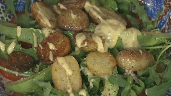 картофельный салат с авокадо и домашним майонезом