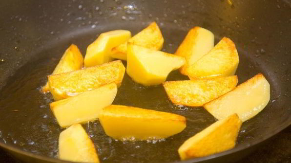 картофельный салат с говядиной