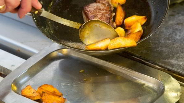 картофельный салат с говядиной