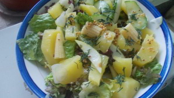 картофельный салат с кукурузой
