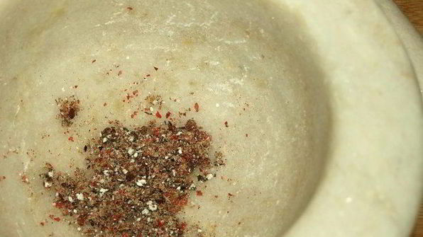 картофельный салат с помидорами и укропом