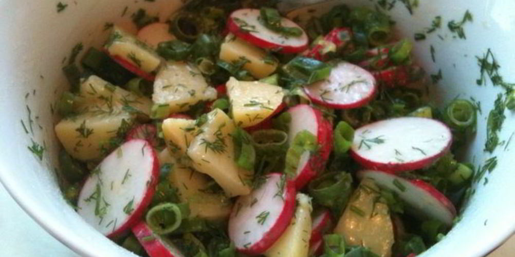 Рецепт картофельного салата с редисома